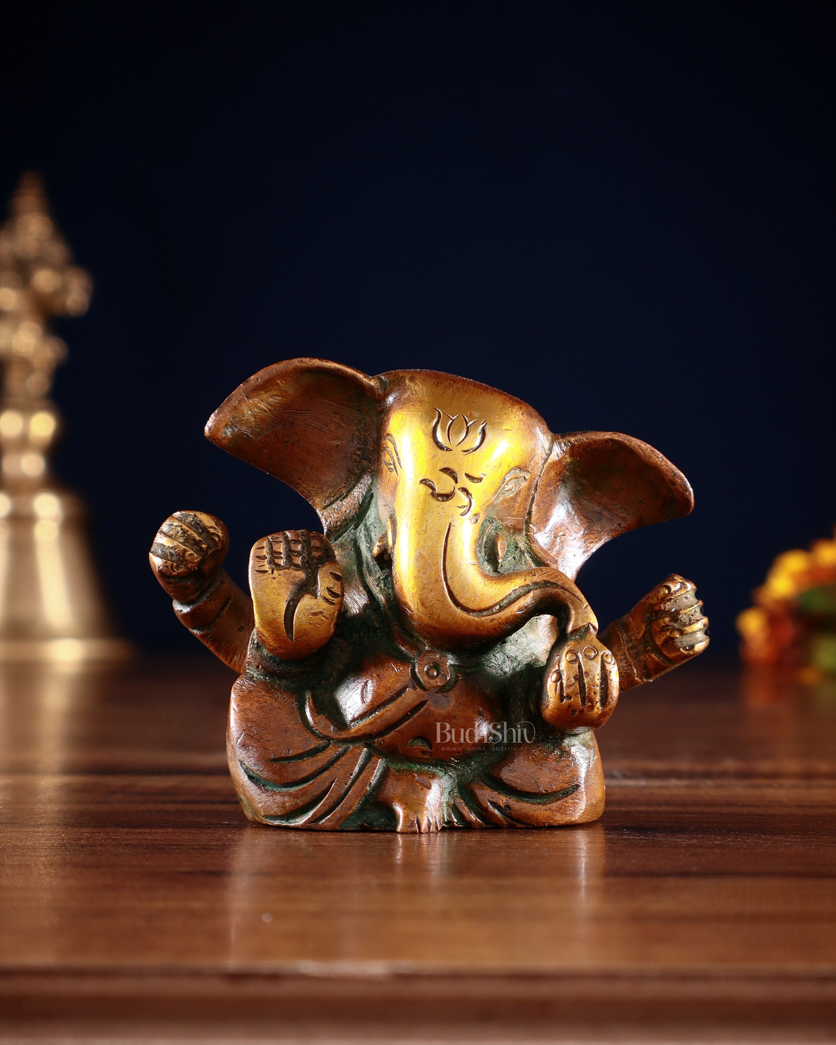 Pure Brass Tiny Appu Ganesha Miniature Idol – 2.5 "