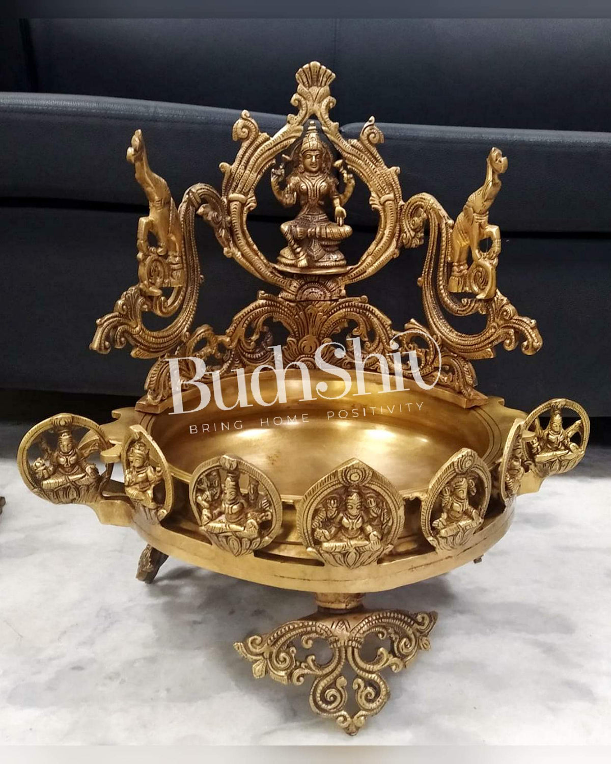 Ashtalakshmi Brass urli