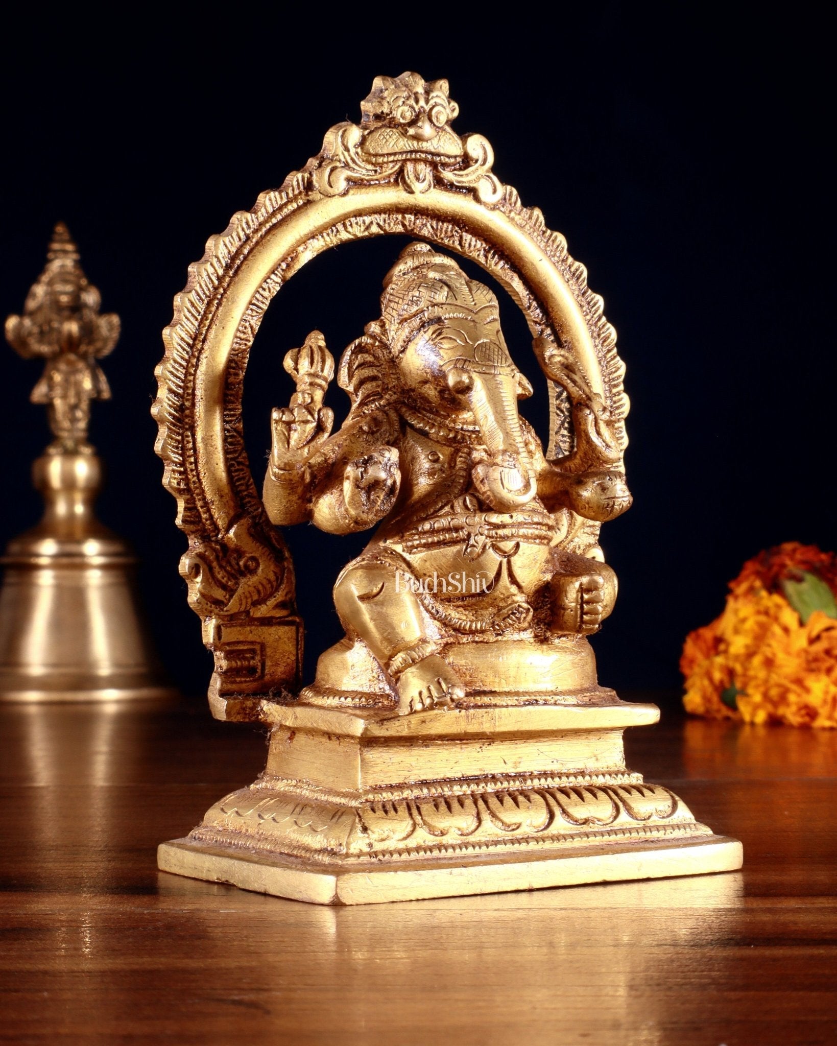 Pure Brass Dakshina Mukhi Ganesha Idol – Right Side Trunk 5"